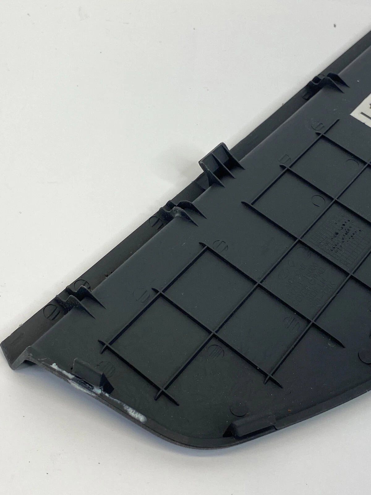 2006-2011 HYUNDAI ACCENT DASH LEFT SIDE END CAP COVER TRIM 84716-1E000
