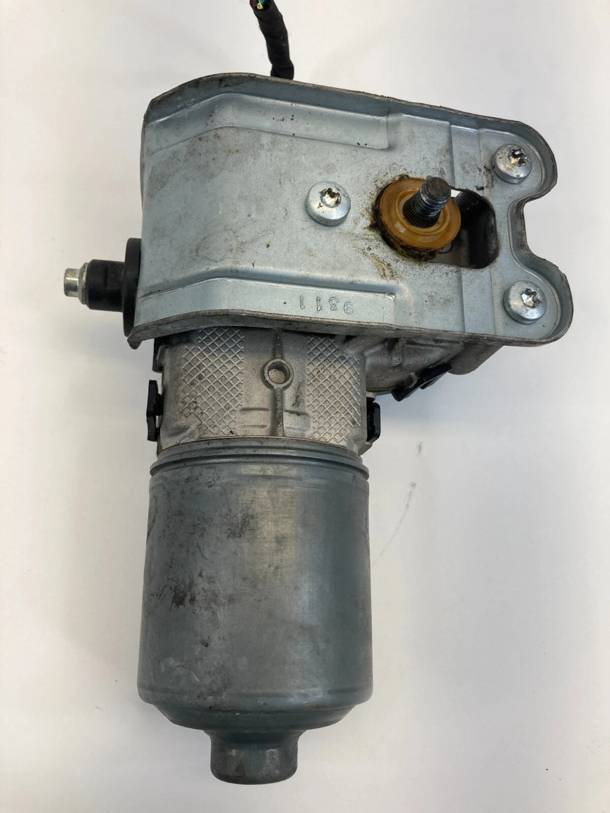 2009 2010 2011 2012 CHEVROLET TRAVERSE FRONT WIPER MOTOR BOSCH 0390241653 OEM