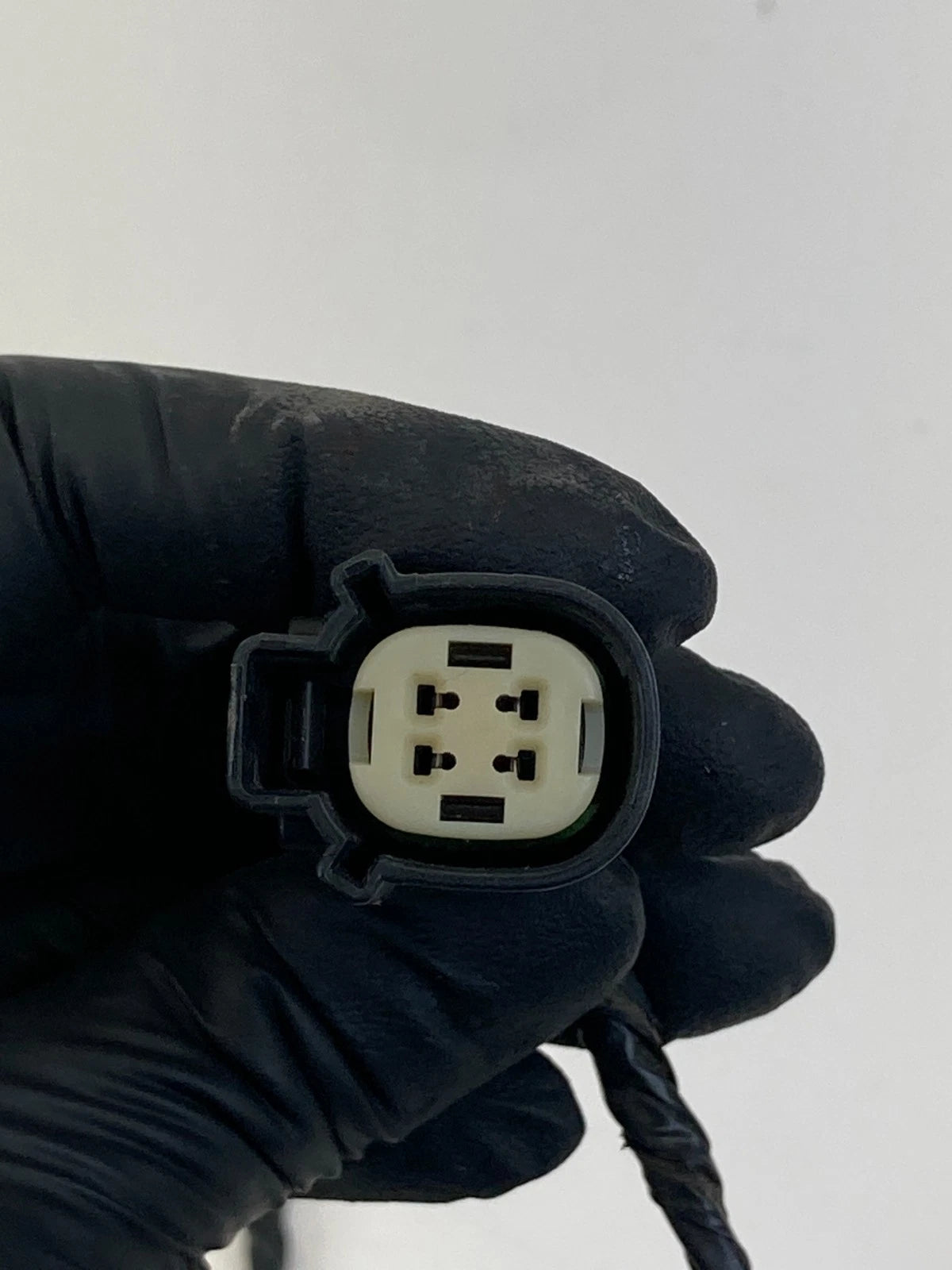 2013-2016 FORD ESCAPE REAR LEFT TAILLIGHT LAMP WIRE WIRING HARNESS SOCKET OEM