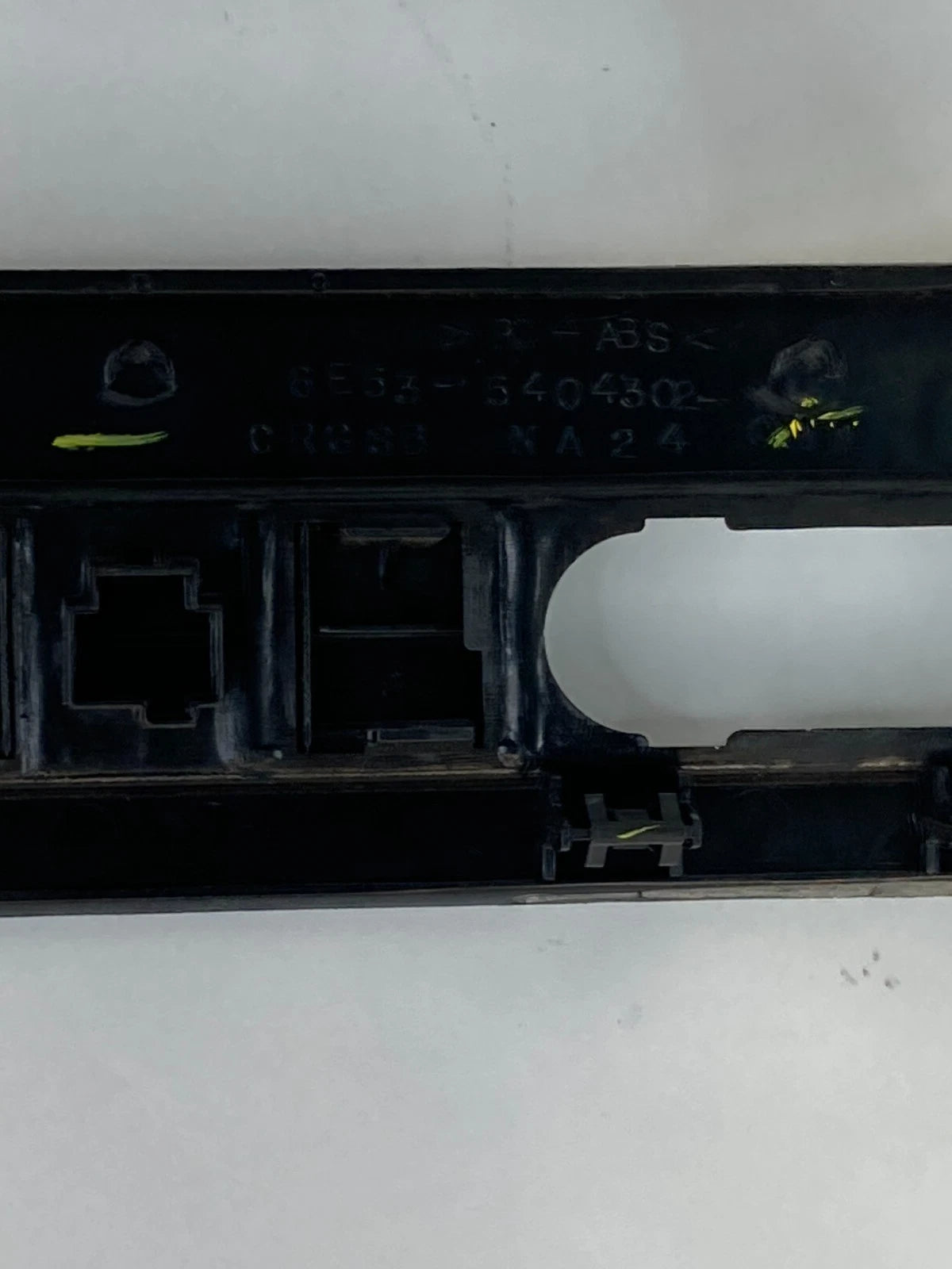 2006-2009 FORD FUSION CENTER DASH RADIO BEZEL TRIM PANEL COVER OEM 6E535404302