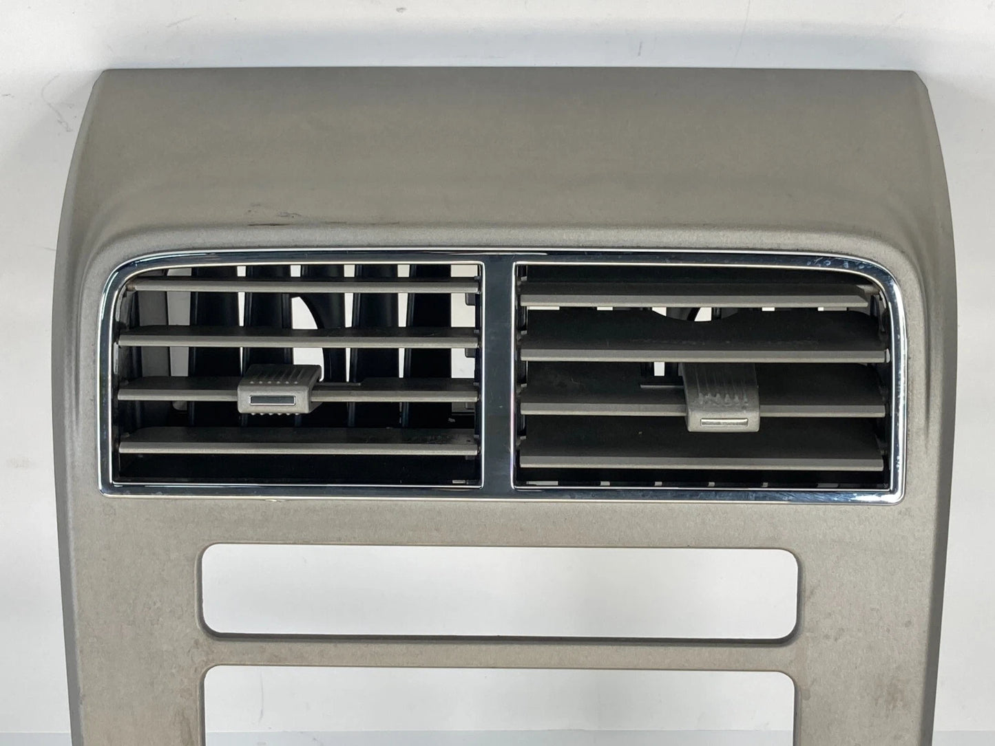 2007-2010 LINCOLN MKX DASH RADIO CLIMATE CONTROL PANEL BEZEL TRIM W/ AIR VENT