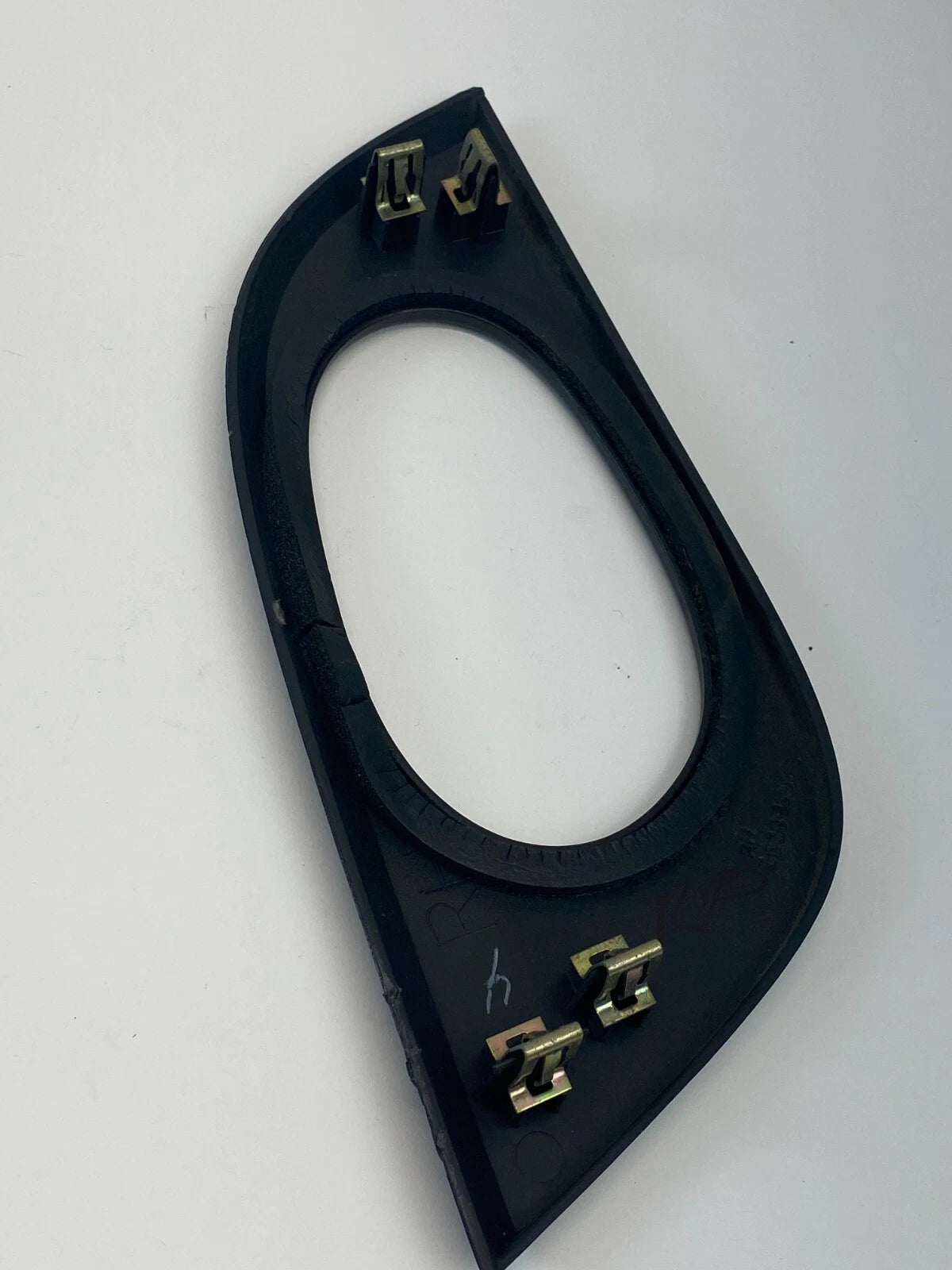 2002-2009 GMC ENVOY 02-06 ENVOY REAR RIGHT INNER DOOR HANDLE BEZEL TRIM 15188693