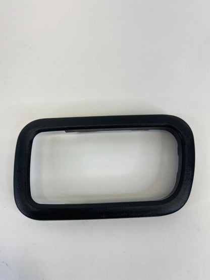 2001-2004 NISSAN PATHFINDER LEFT SIDE INNER DOOR HANDLE BEZEL TRIM COVER ASSY