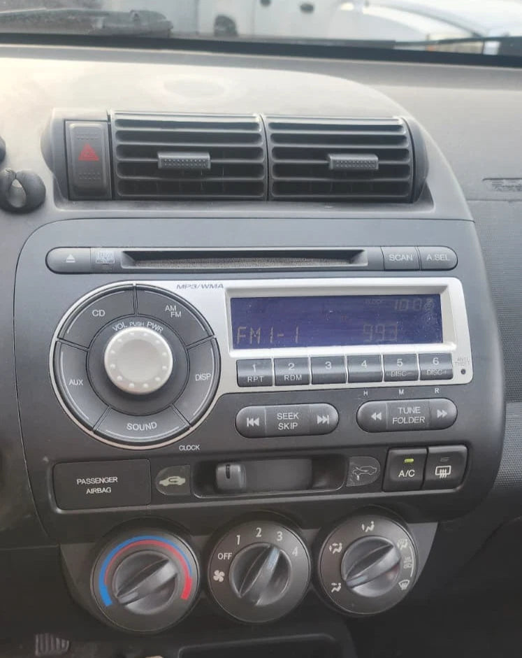 2007 2008 07 08 HONDA FIT AM/FM RADIO RECEIVER MP3/WMA CD DISC PLAYER 39101-SLN