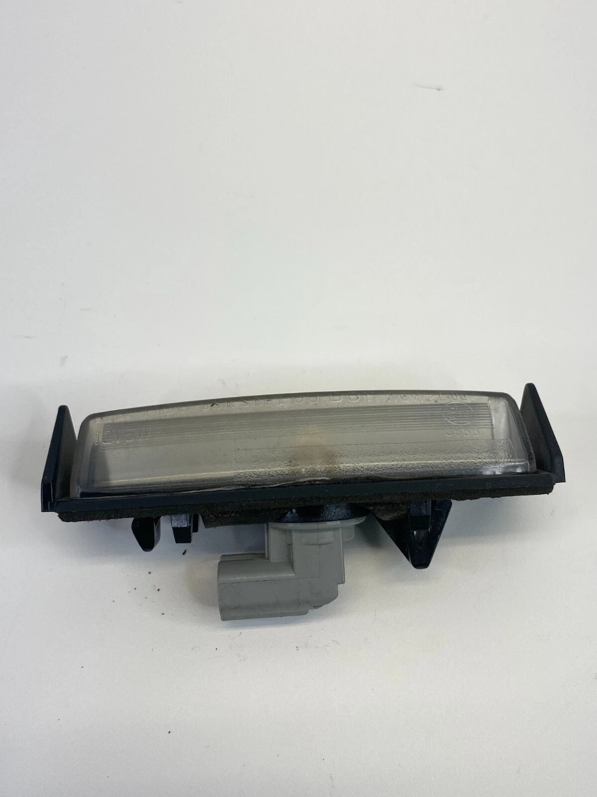 2002-2011 TOYOTA CAMRY 04-10 SIENNA TRUNK LID LICENSE PLATE LIGHT E13-0553 OEM