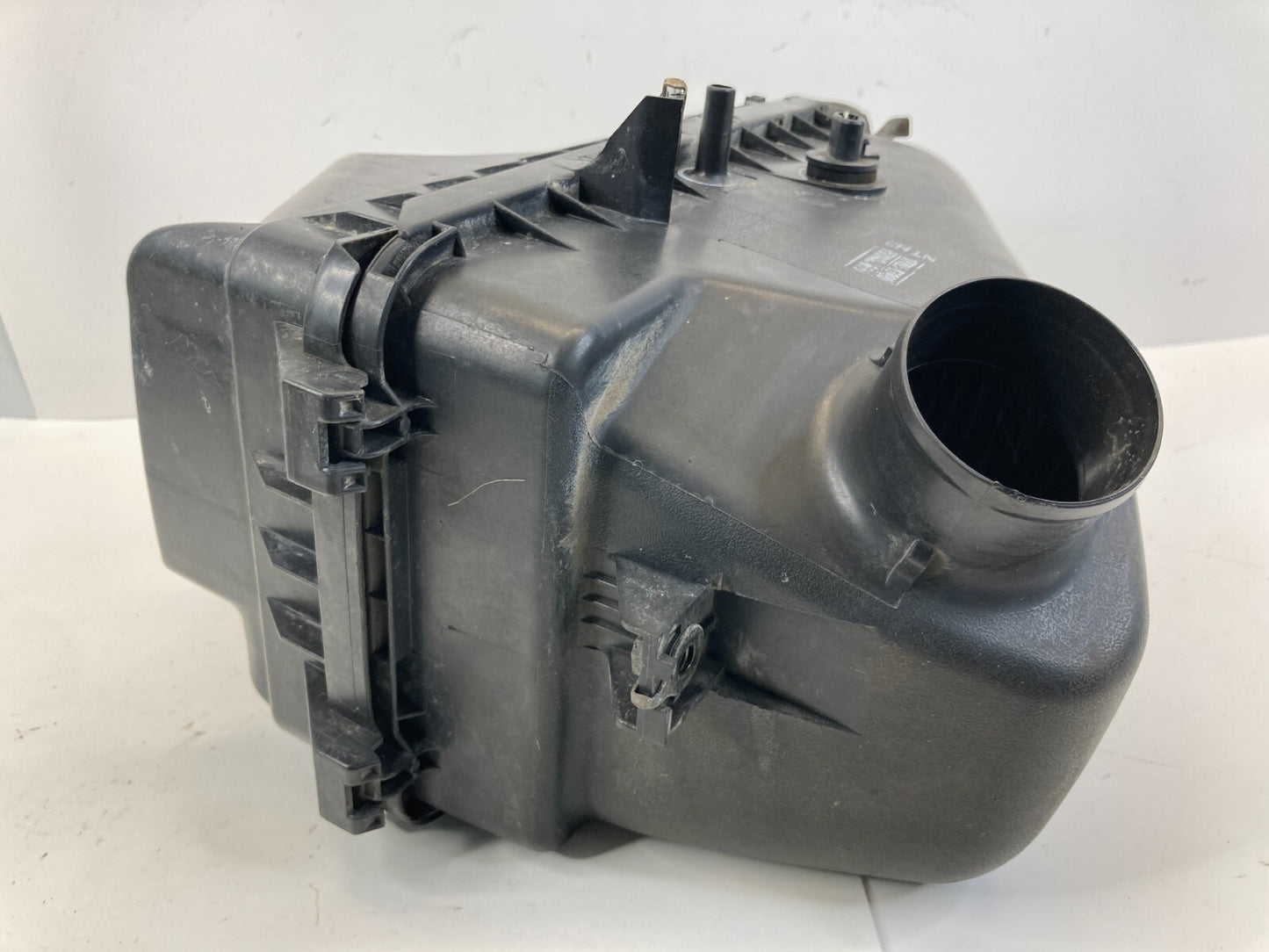 1997-1999 Toyota Camry Air Intake Cleaner Box Filter Assembly 17705-03090 OEM