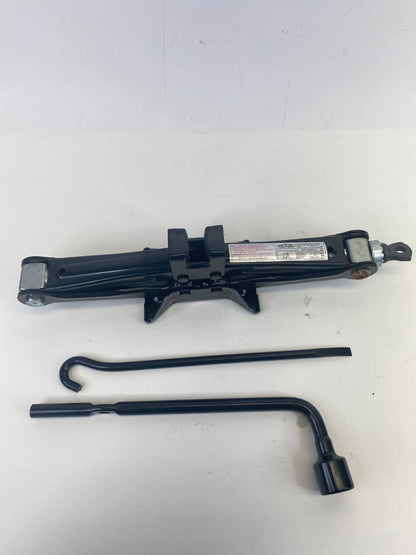 2013-2017 HYUNDAI ELANTRA GT SPARE TIRE JACK TOOL KIT LUG WRENCH SET OEM