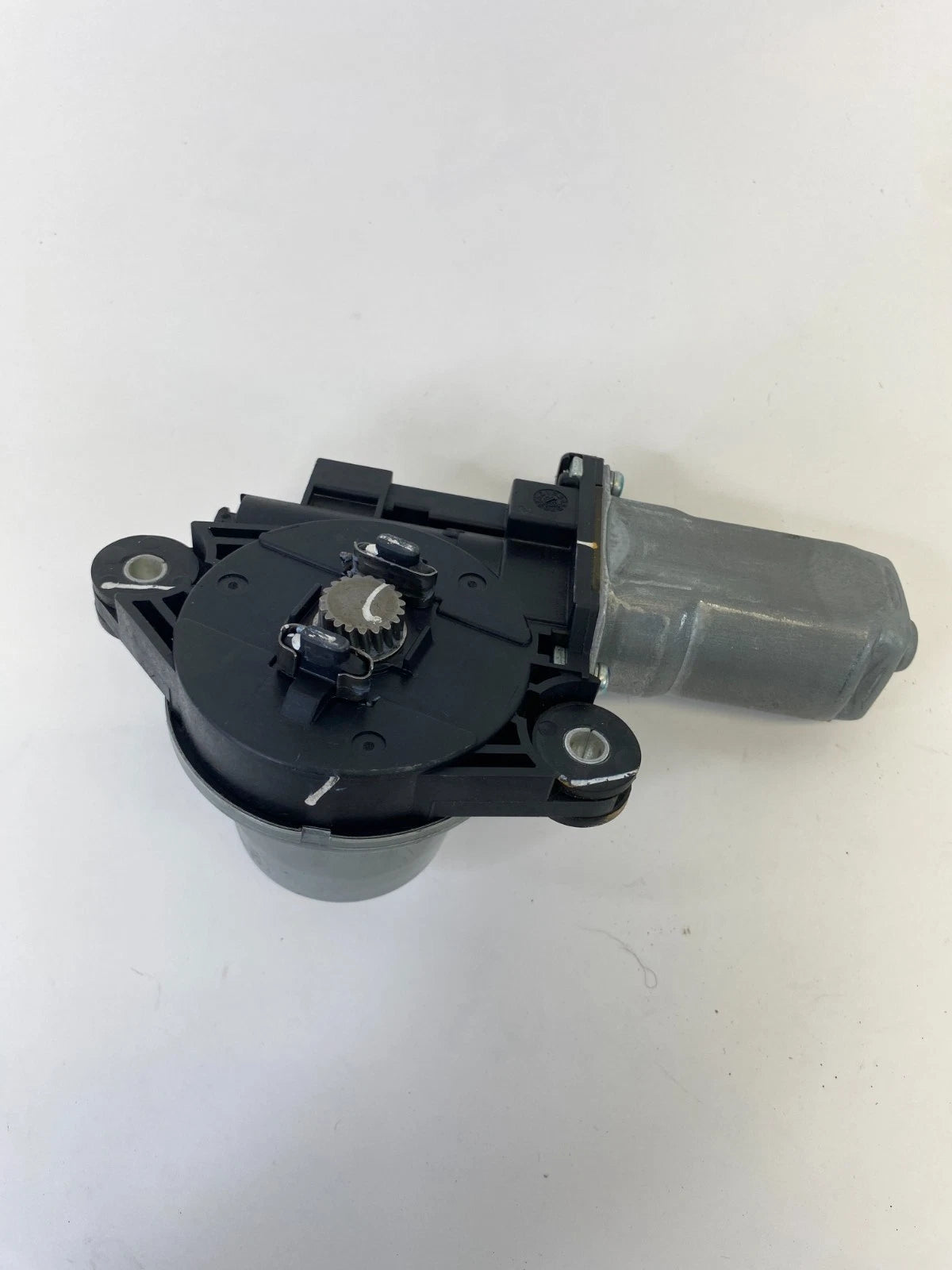 2003-2008 HONDA PILOT SUNROOF SUN ROOF MOTOR ASSEMBLY 70450-S9V-A000 OEM