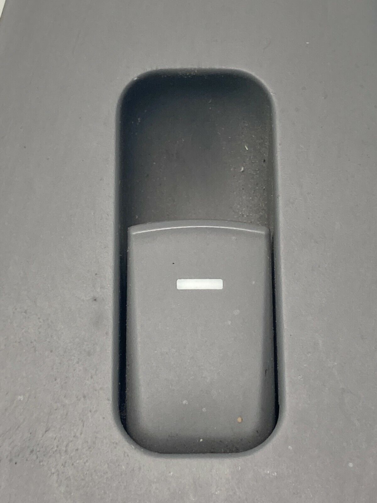 2011-2014 Hyundai Sonata Rear Left Side Door Window Switch w/ Bezel 935813S060