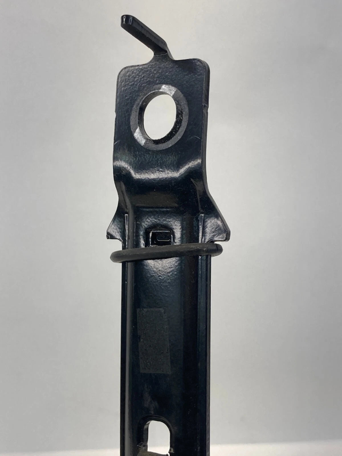 2007-2009 HYUNDAI SANTA FE SUV SEAT BELT HEIGHT ADJUSTER RIGHT OR LEFT SIDE OEM
