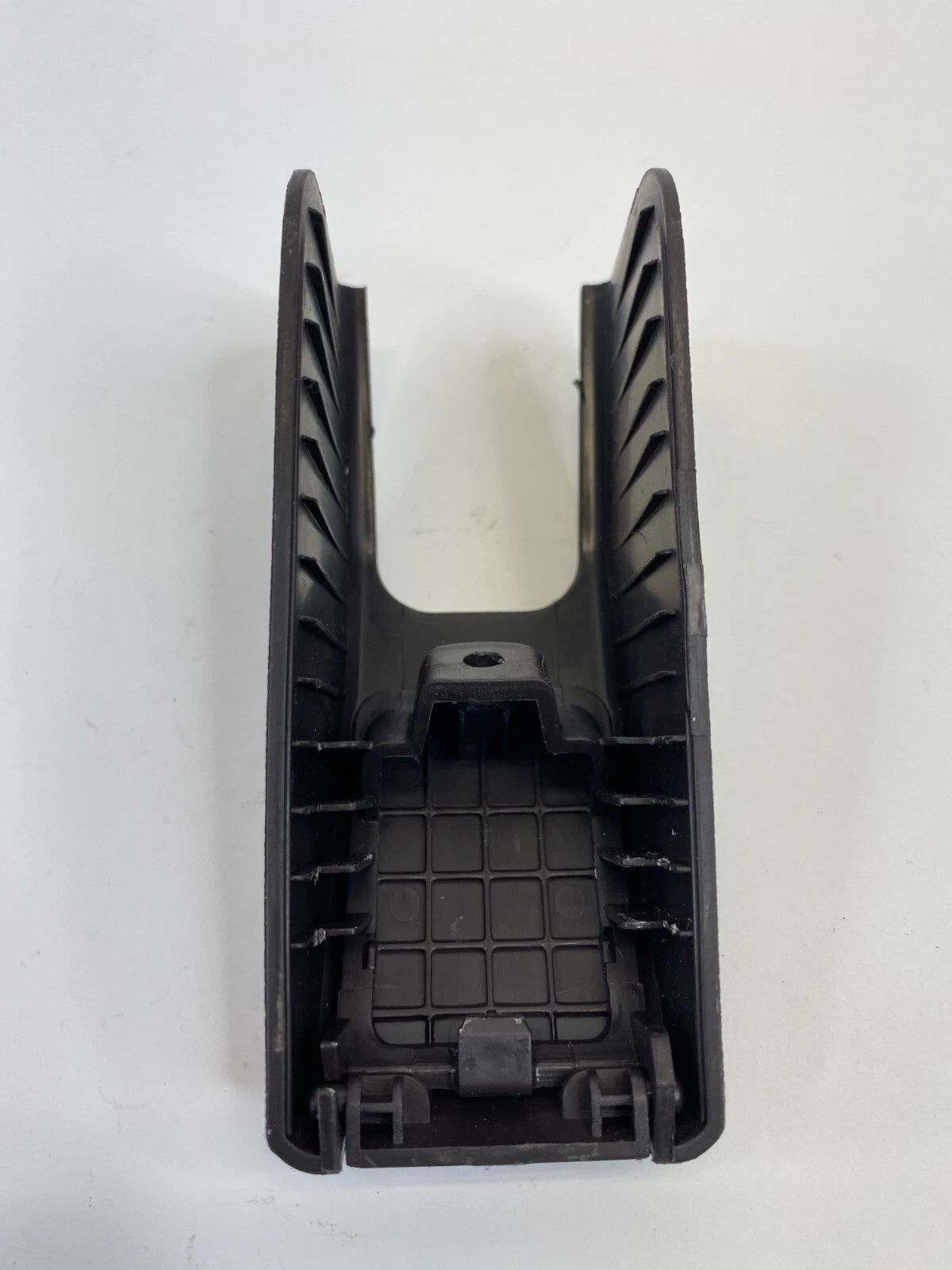 2010-2015 HYUNDAI TUCSON REAR RIGHT PASSENGER SEAT BEZEL COVER TRIM OEM