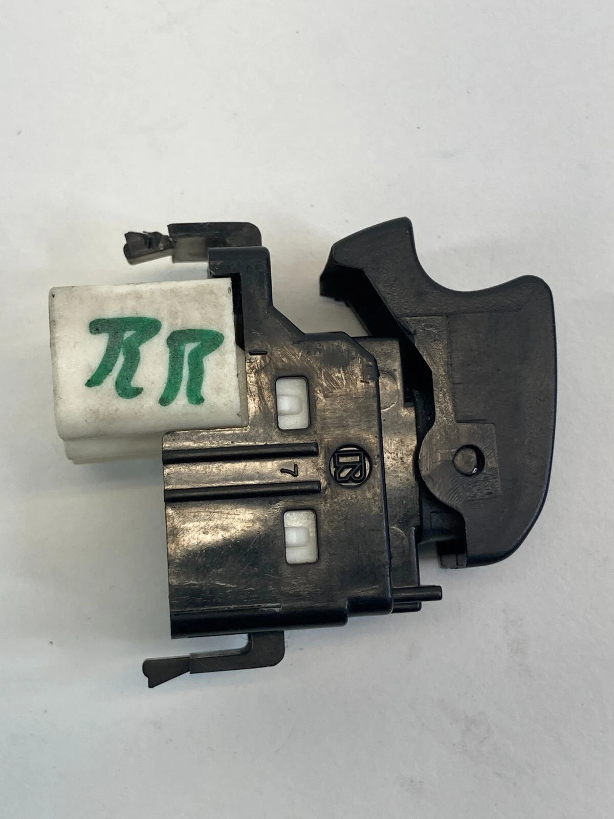 2002-2006 TOYOTA CAMRY 04-09 PRIUS REAR RIGHT BACK DOOR POWER WINDOW SWITCH OEM