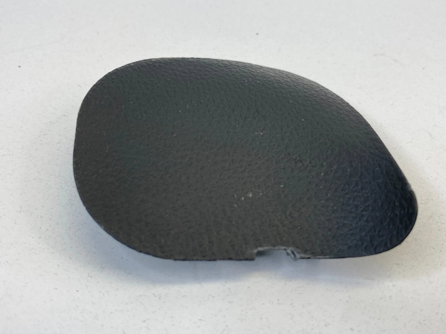 2005-2010 KIA SPORTAGE LEFT SIDE STEERING WHEEL PLASTIC LID COVER TRIM CAP OEM