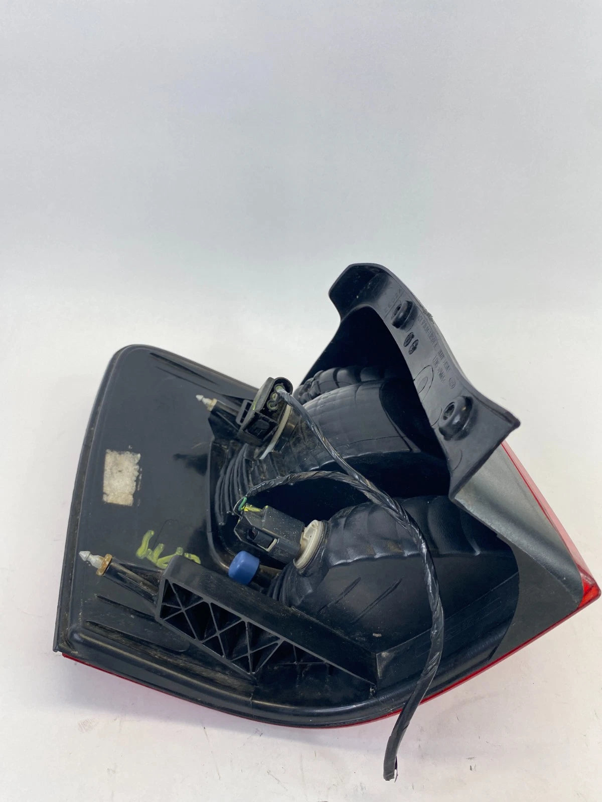 2008-2012 FORD ESCAPE REAR RIGHT TAILLIGHT TAIL LIGHT LAMP 8L84-13B504-A OEM