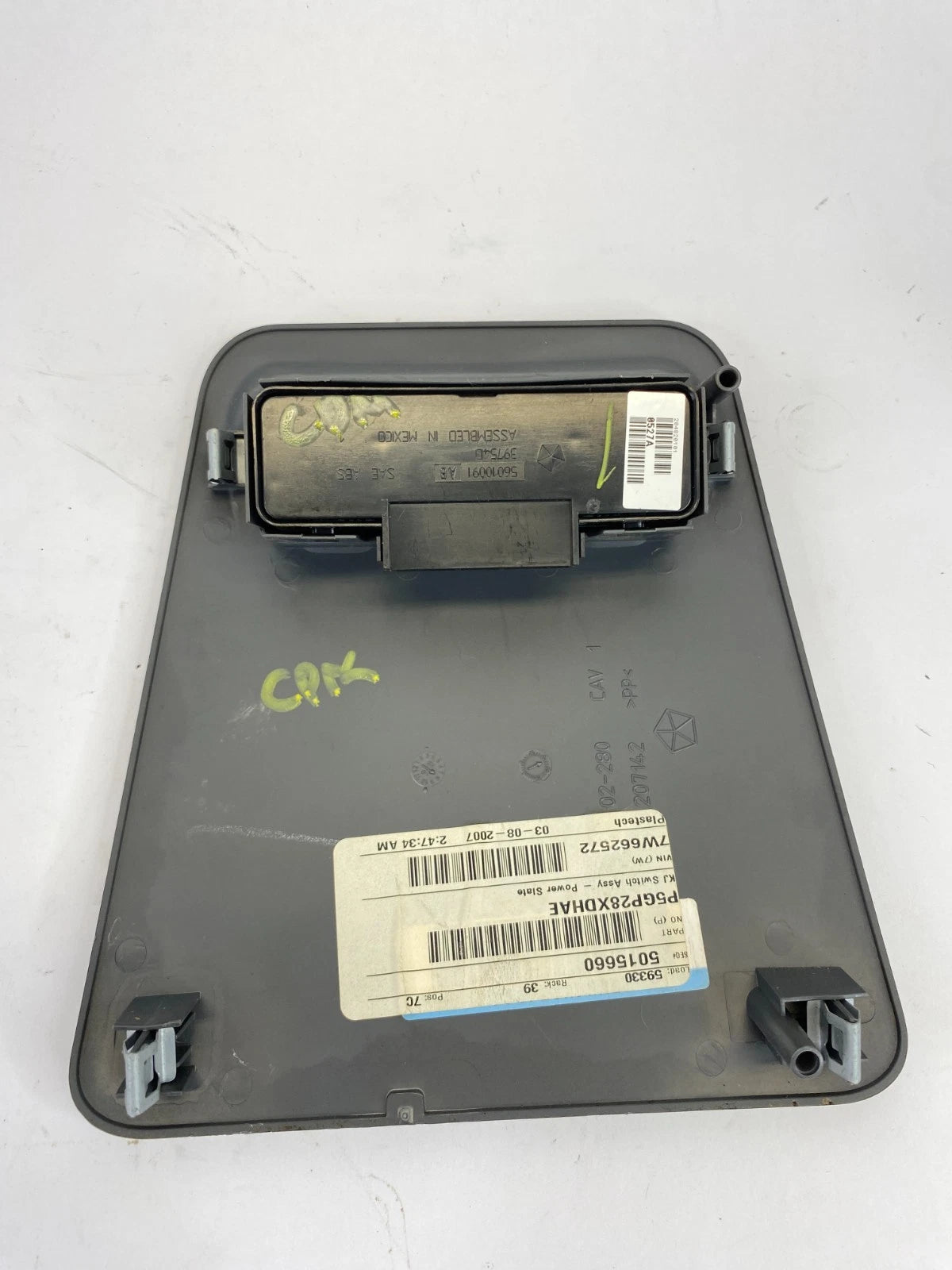 2002-2007 JEEP LIBERTY REAR CONSOLE POWER WINDOW SWITCH BEZEL W/ SWITCH 5GP28XDH