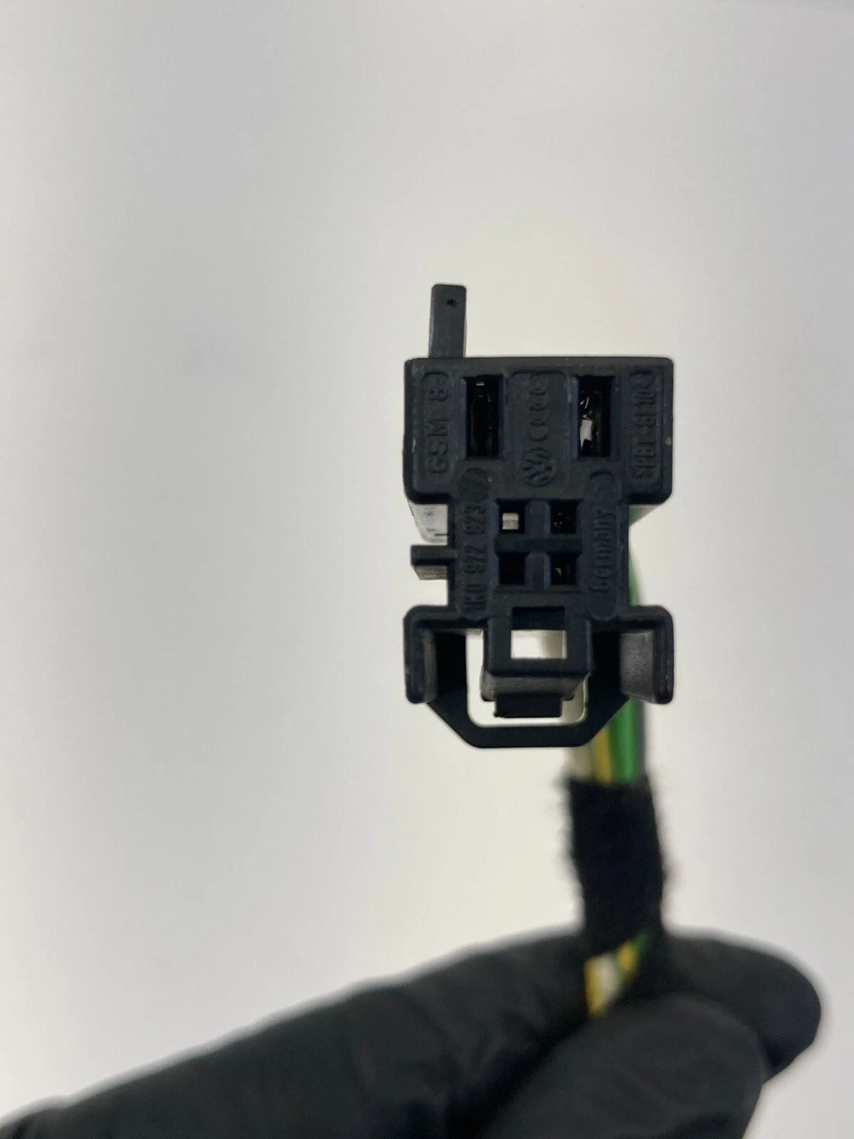 2005-2008 AUDI A6 FRONT RIGHT POWER WINDOW MOTOR WIRE HARNESS 4F0-971-687A