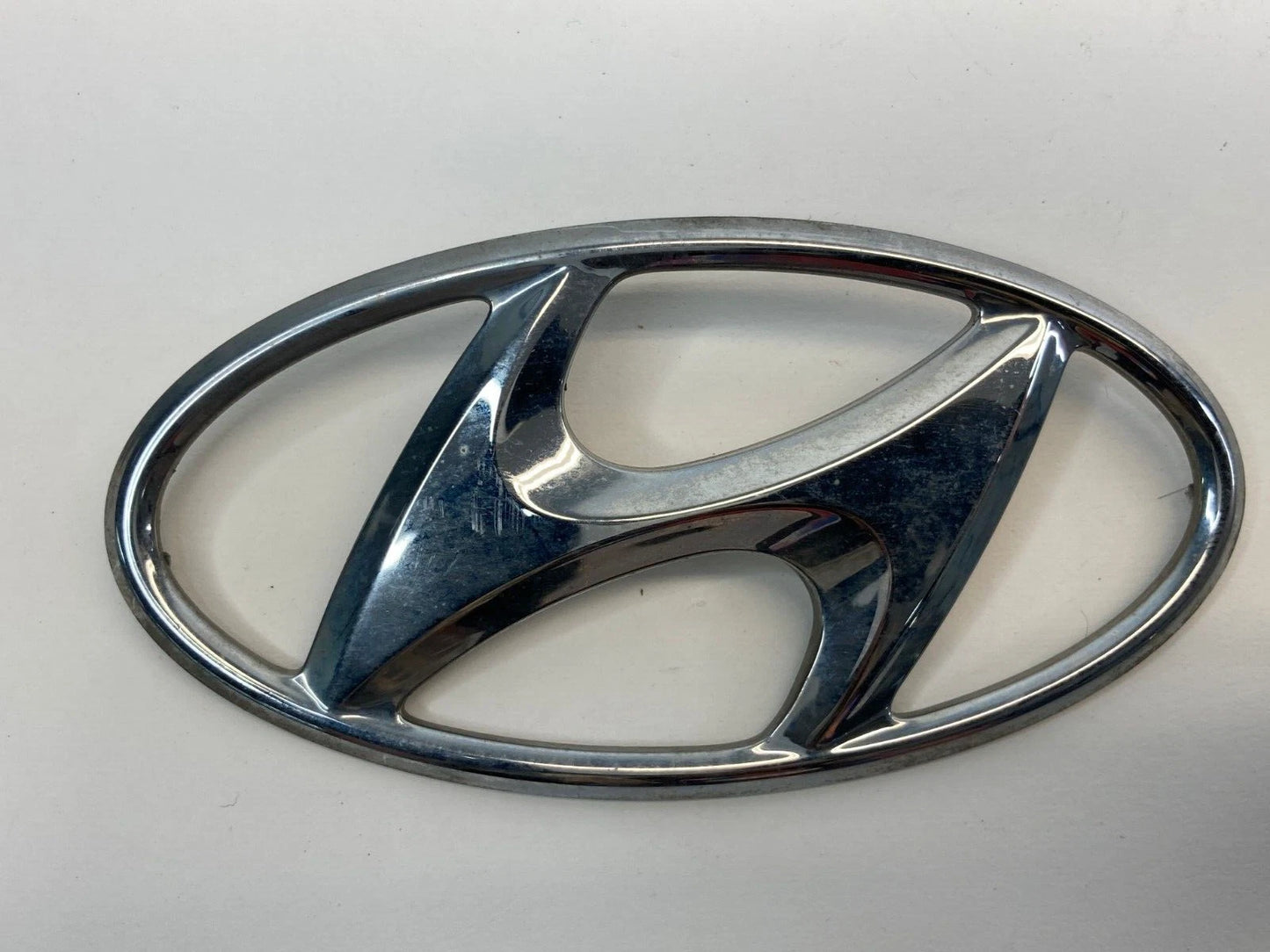 2012-2017 HYUNDAI ACCENT REAR TRUNK DECK LID LOGO EMBLEM BADGE CHROME FINISH OEM