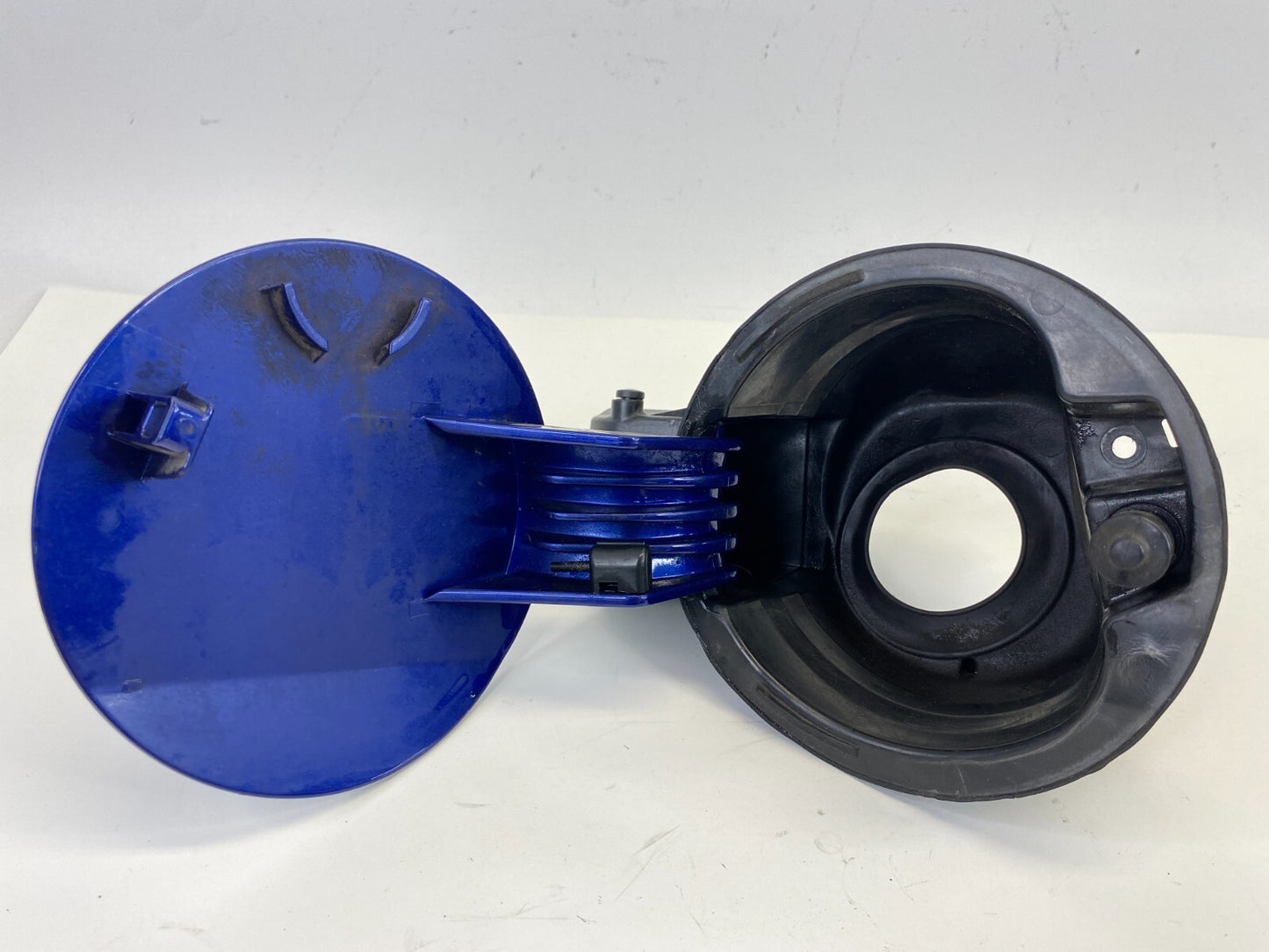 2009-2013 Honda Fit Fuel Filler Door Gas Lid Cover B548P Blue Sensation Pearl