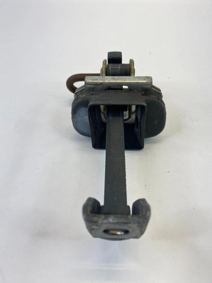 04-10 BMW X3 FRONT RIGHT SIDE DOOR CHECK STRAP STOP STOPPER DETENT 3330951 OEM