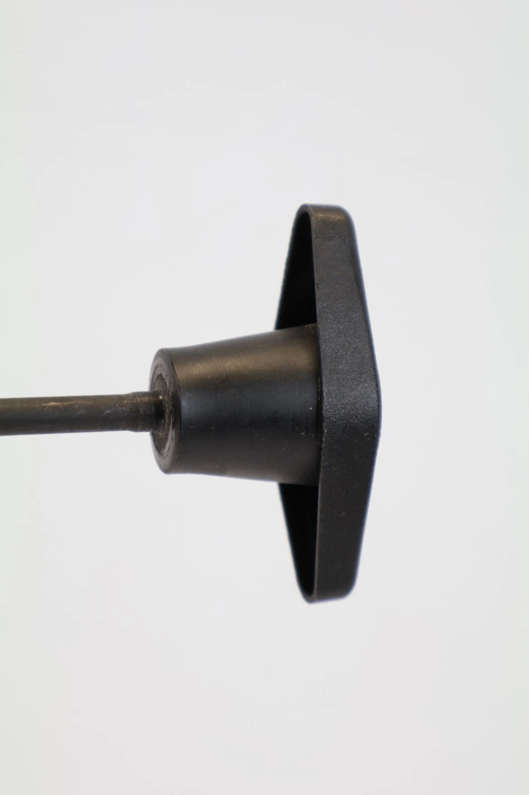 2009-2017 CHEVROLET TRAVERSE SPARE TIRE JACK STOWAGE RETAINER SCREW OEM
