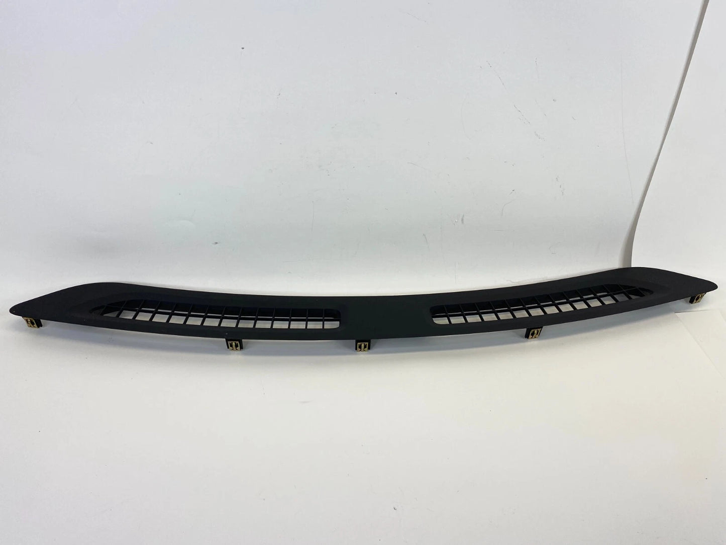 2010-2012 CADILLAC SRX CENTER UPPER DASH DEFROSTER GRILLE TRIM PANEL 20870533