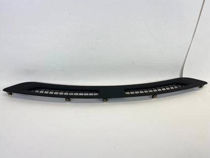 2010-2012 CADILLAC SRX CENTER UPPER DASH DEFROSTER GRILLE TRIM PANEL 20870533