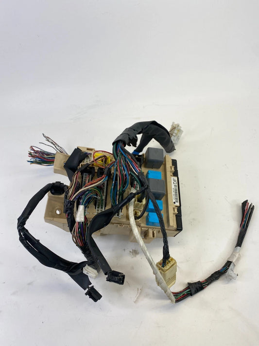 04-06 TOYOTA SOLARA COUPE 2.4L AT INTERIOR CABIN UNDER DASH FUSE RELAY BOX OEM