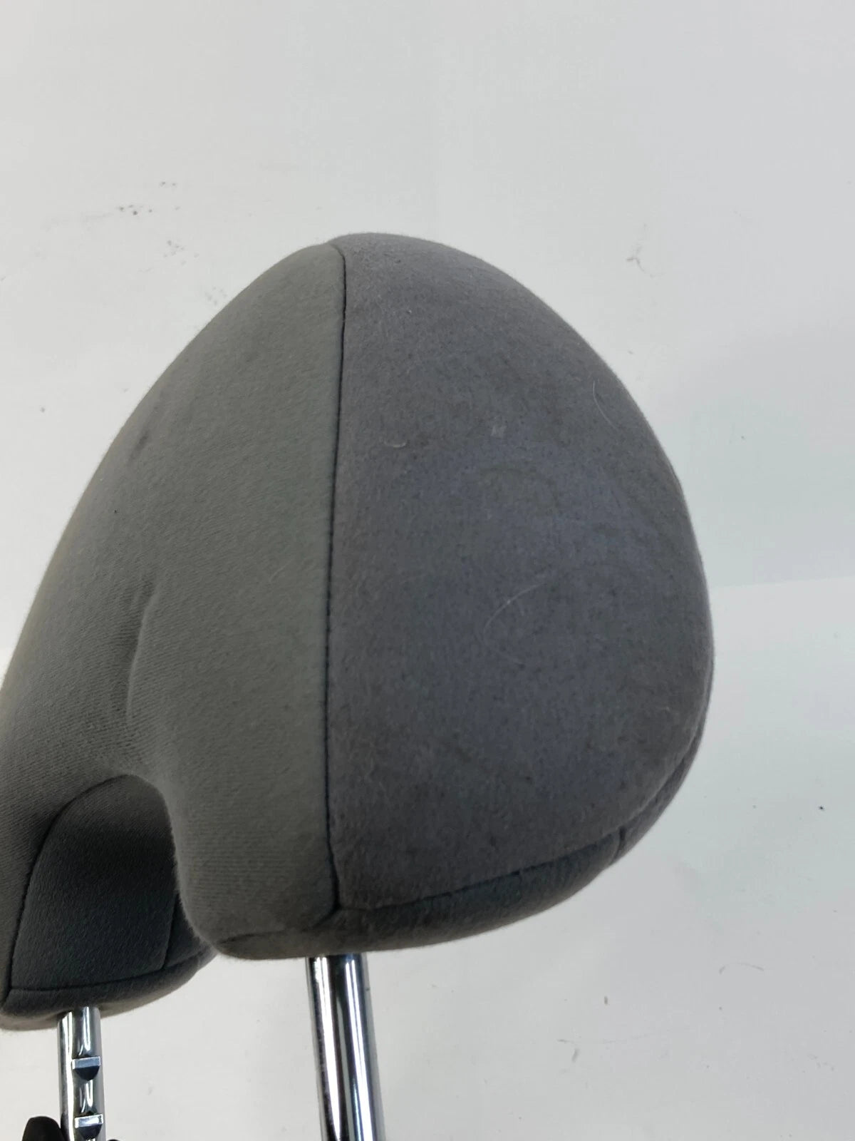 2004-2009 TOYOTA PRIUS FRONT RIGHT PASSENGER SIDE SEAT HEADREST HEAD REST OEM