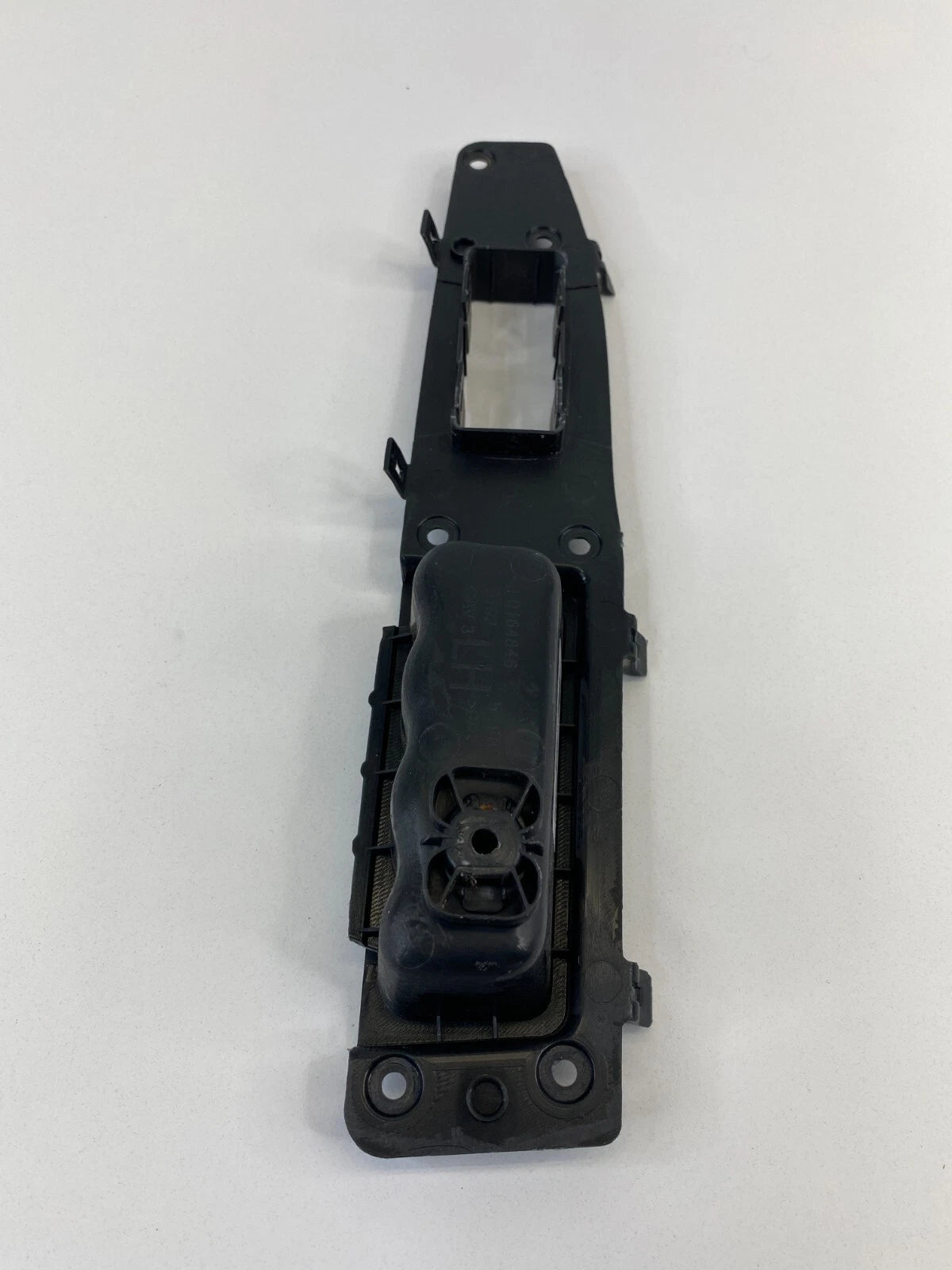 2011-2017 JEEP PATRIOT REAR LEFT DOOR WINDOW SWITCH BEZEL TRIM W/PULL HANDLE