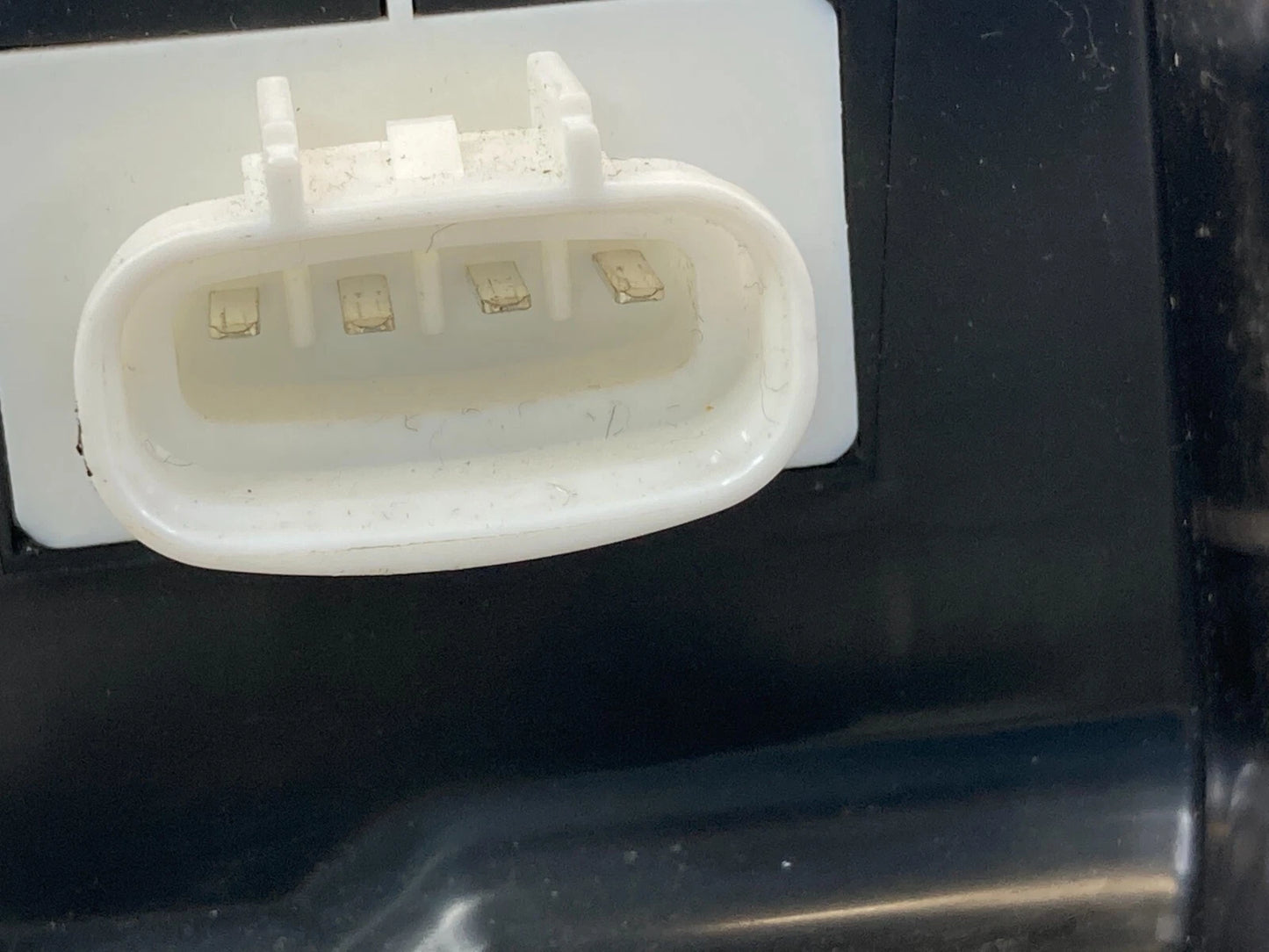 99-03 LEXUS RX300 SUV SPEAKER BOX SUBWOOFER SUB WOOFER ASSEMBLY 86150-48010 OEM