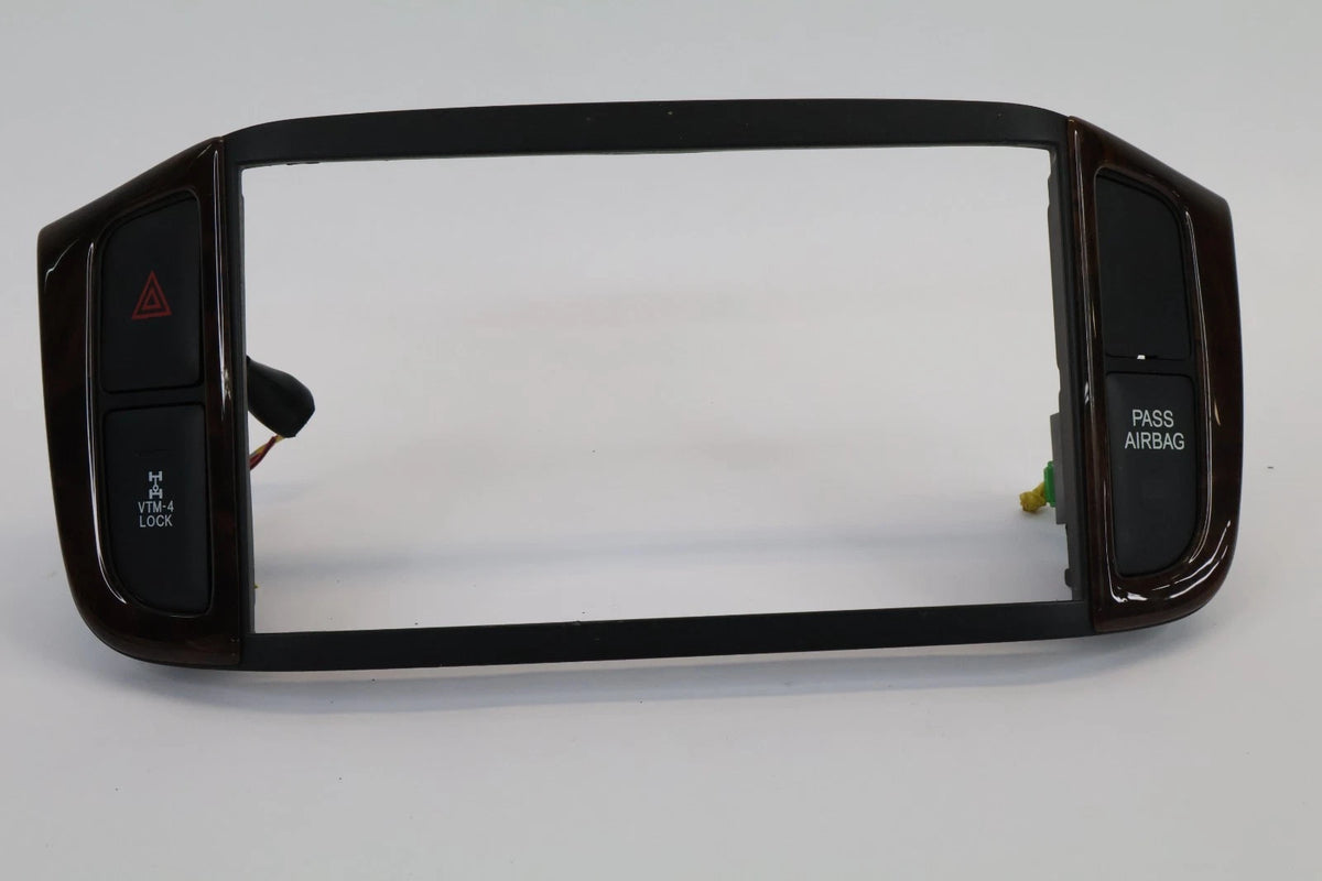 2003-2005 HONDA PILOT CENTER DASH RADIO TRIM BEZEL HAZARD & VTM SWITCH WOOD OEM