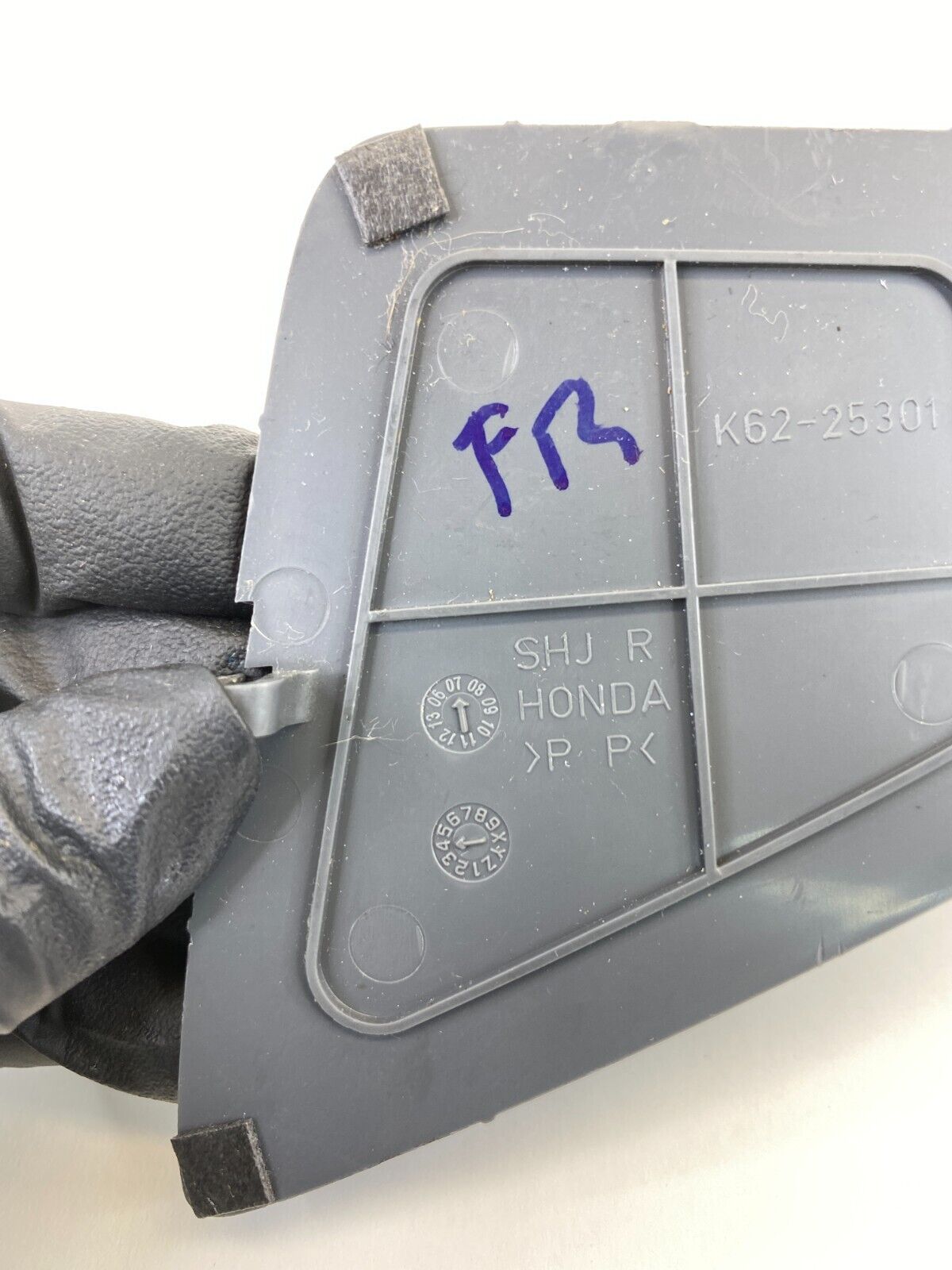 05-10 Honda Odyssey Front Right Side Inner Door Handle Cap Cover K62-25301 OEM