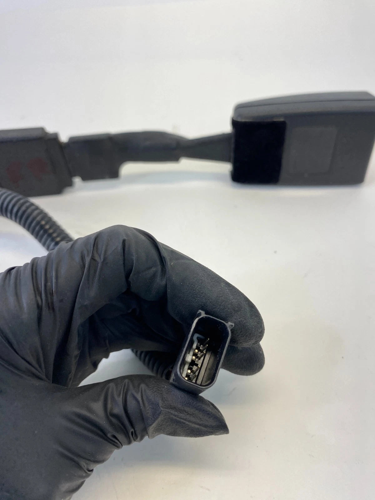 2013 2014 FORD FOCUS FRONT RIGHT PASSENGER SEAT BELT BUCKLE DM51-610D66-AAW OEM