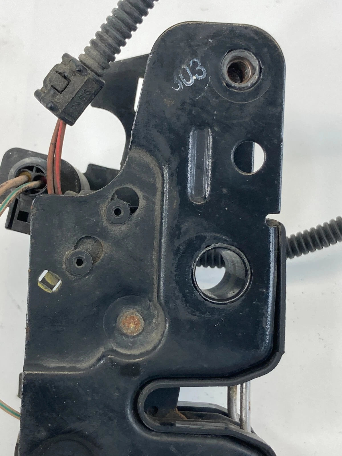 2005-2010 VOLKSWAGEN PASSAT FRONT HOOD LOCK LATCH RELEASE ACTUATOR 1K1823509E