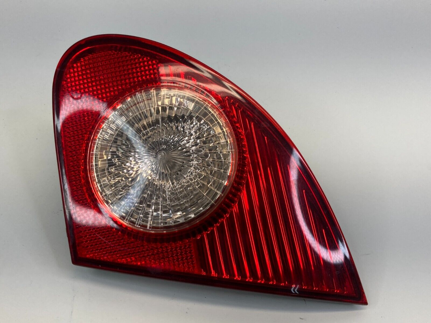 03 04 05 06 07 08 Toyota Corolla Rear Right Inner Tail Light Taillight Lamp OEM