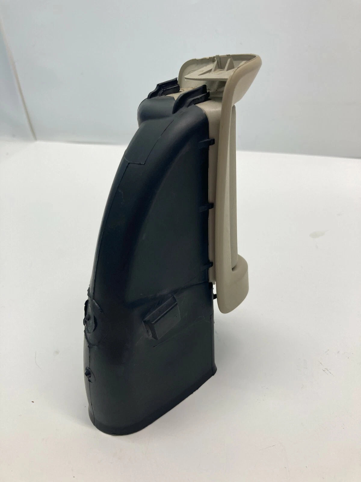 2001-2009 VOLVO S60 REAR B PILLAR RIGHT A/C HEATER AIR VENT DUCT 9158449 OEM