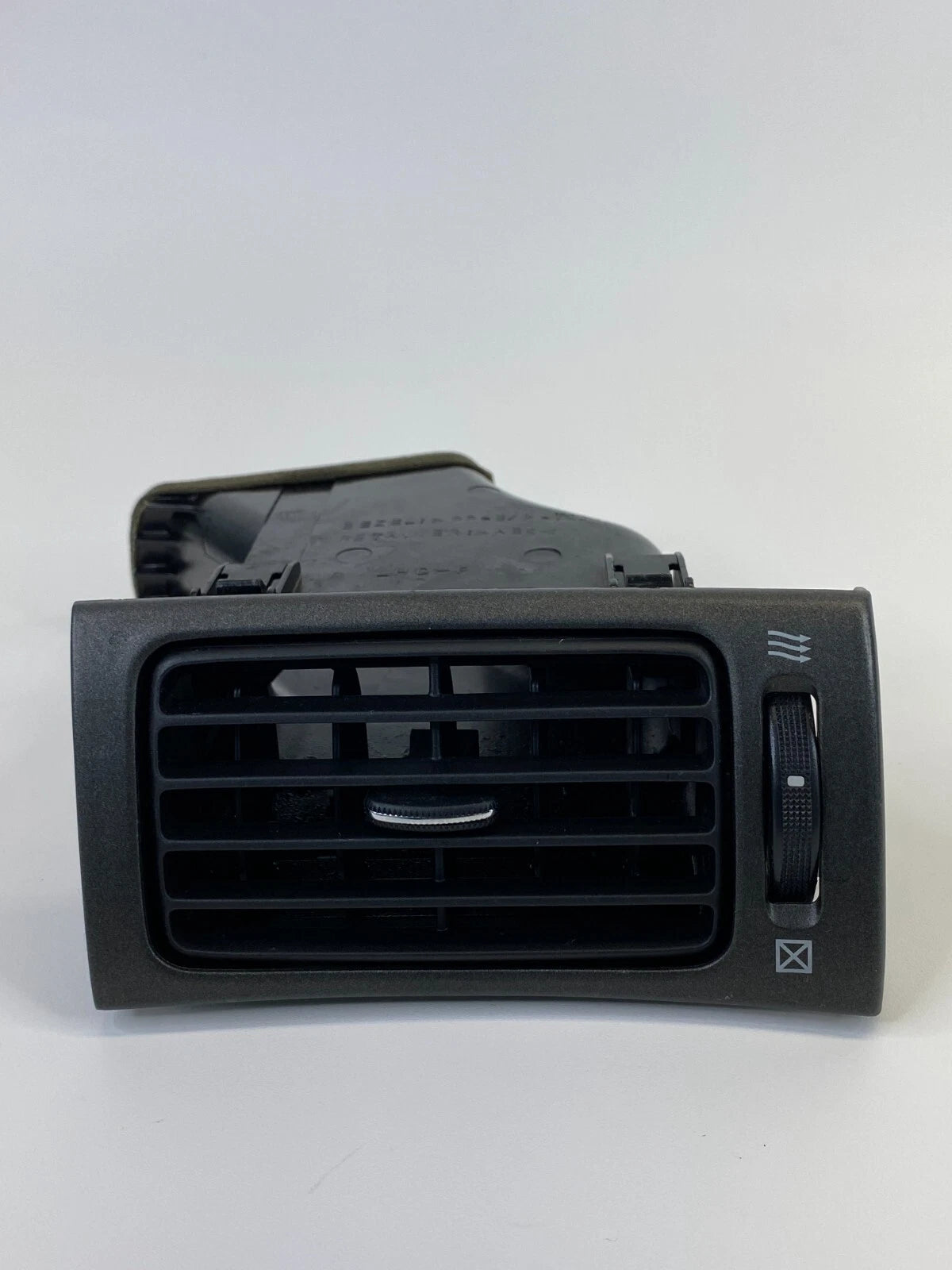 2002 2003 LEXUS ES300 DASH RIGHT A/C AIR VENT GRILLE OUTER OUTLET 55670-33120