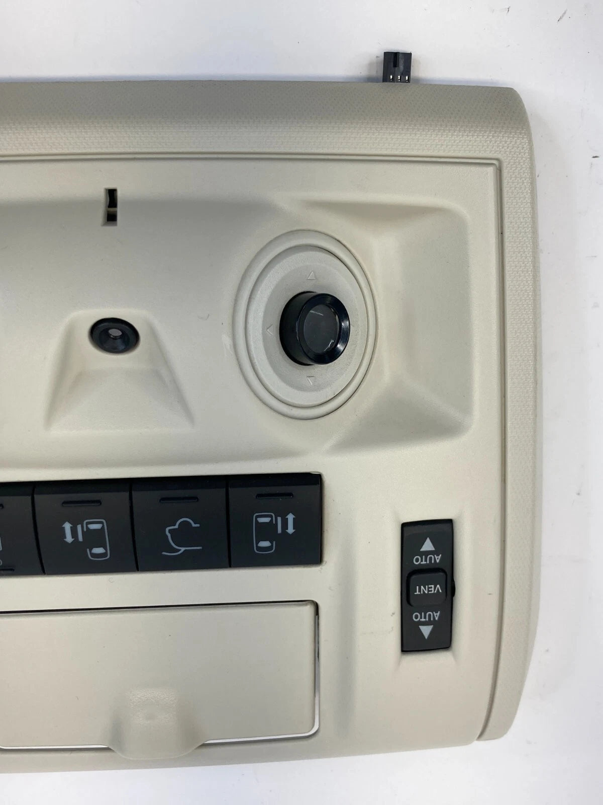 2009-2014 VOLKSWAGEN ROUTAN OVERHEAD CONSOLE DOME MAP LIGHT READING LAMP OEM