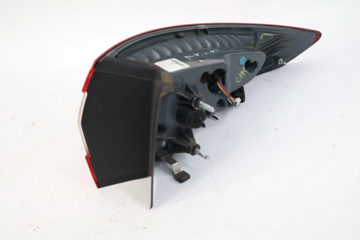 2013-2016 FORD FUSION REAR LEFT DRIVER OUTER TAILLIGHT LAMP DS73-13405-AL OEM