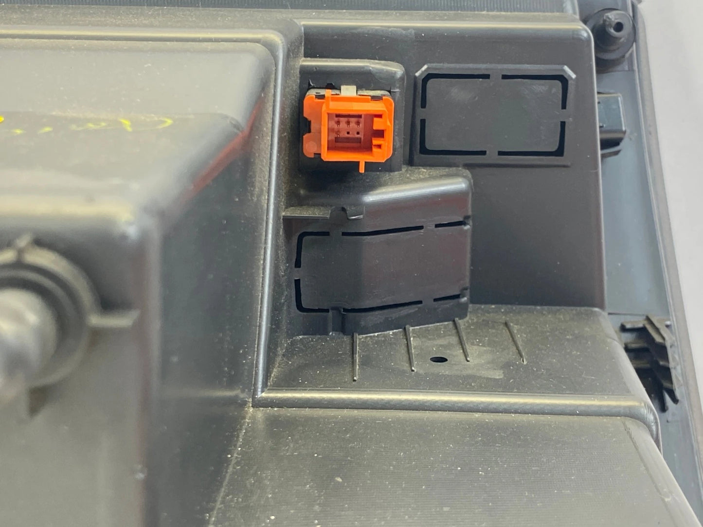 2010-2014 VOLKSWAGEN JETTA DASHBOARD GLOVE BOX COMPARTMENT STORAGE OEM 5C7857101