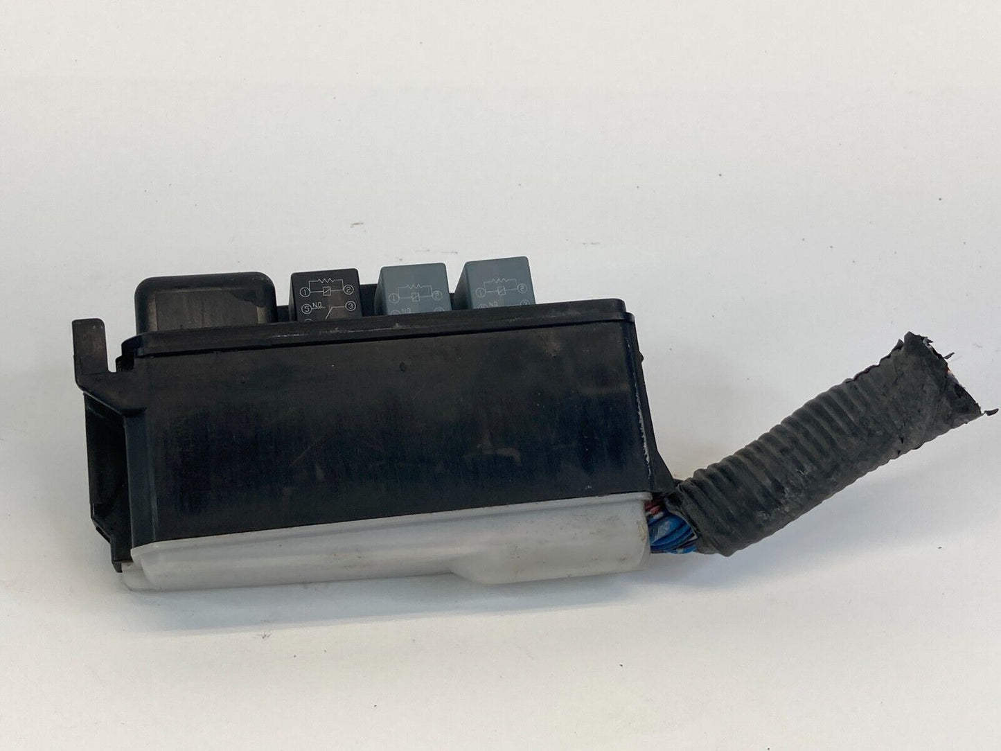 1998-2002 Toyota Corolla 1.8L Engine Small Fuse Relay Box Fusebox Compartment