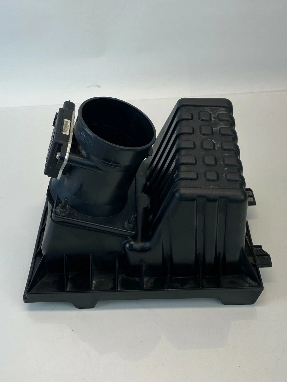 2005 2006 2007 MERCURY MARINER 3.0L UPPER AIR INTAKE CLEANER BOX 5L84-9600-BB