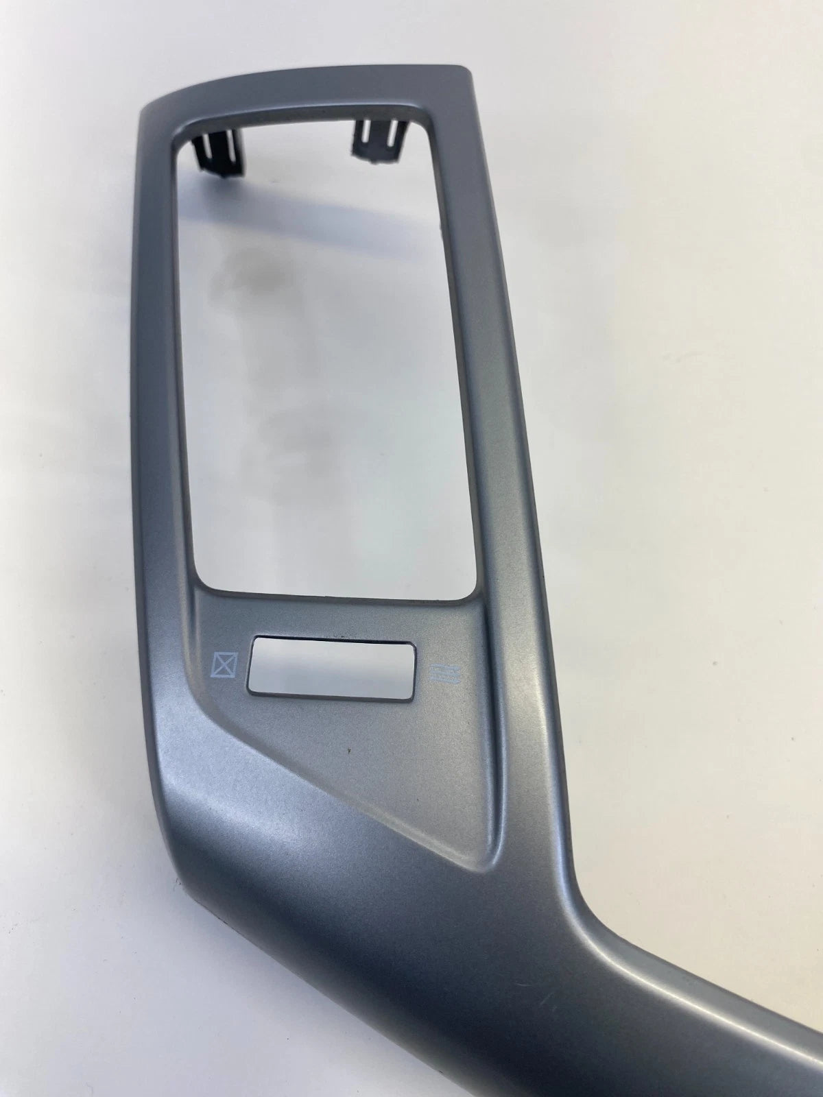 2011-2016 CHEVROLET CRUZE DASH RADIO SURROUND BEZEL TRIM PANEL OEM 94567907