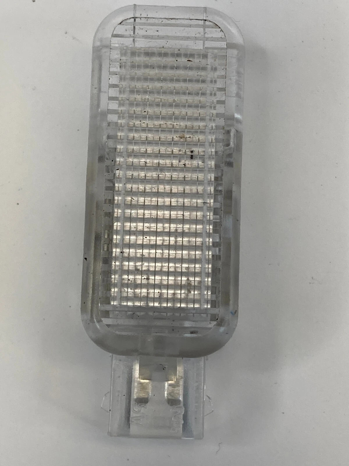 05-18 AUDI A6 QUATTRO FRONT RIGHT DOOR PANEL COURTESY LAMP LIGHT 8D0-947-41 OEM