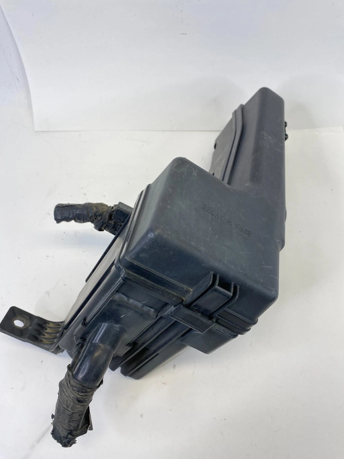 2002 2003 2004 TOYOTA AVALON ENGINE COMPARTMENT FUSE BOX RELAY JUNCTION BLOCK