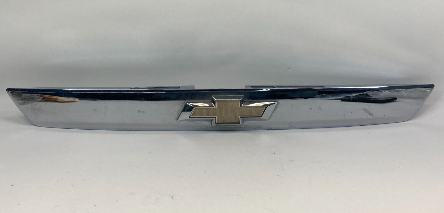 2010-2015 Chevrolet Equinox Liftgate Deck Lid Center Applique Molding 23188127