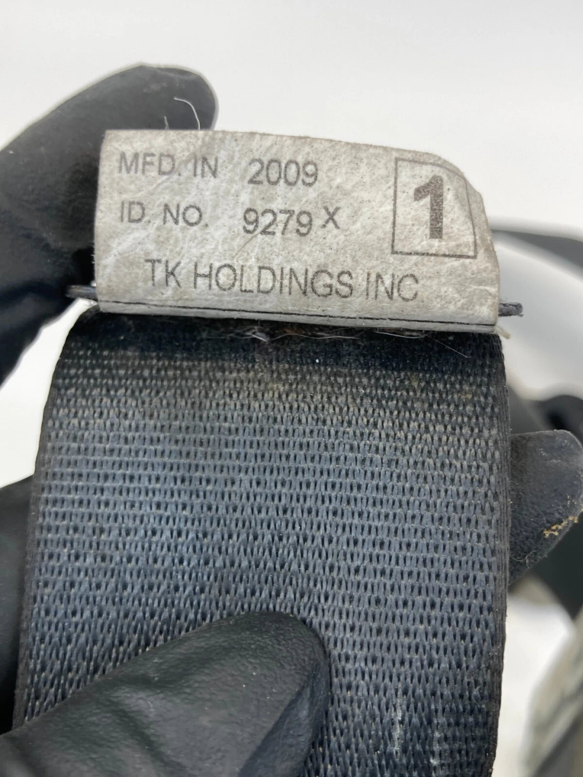 07-12 MITSUBISHI GALANT FRONT RIGHT PASSENGER SEAT BELT RETRACTOR 2028922 OEM