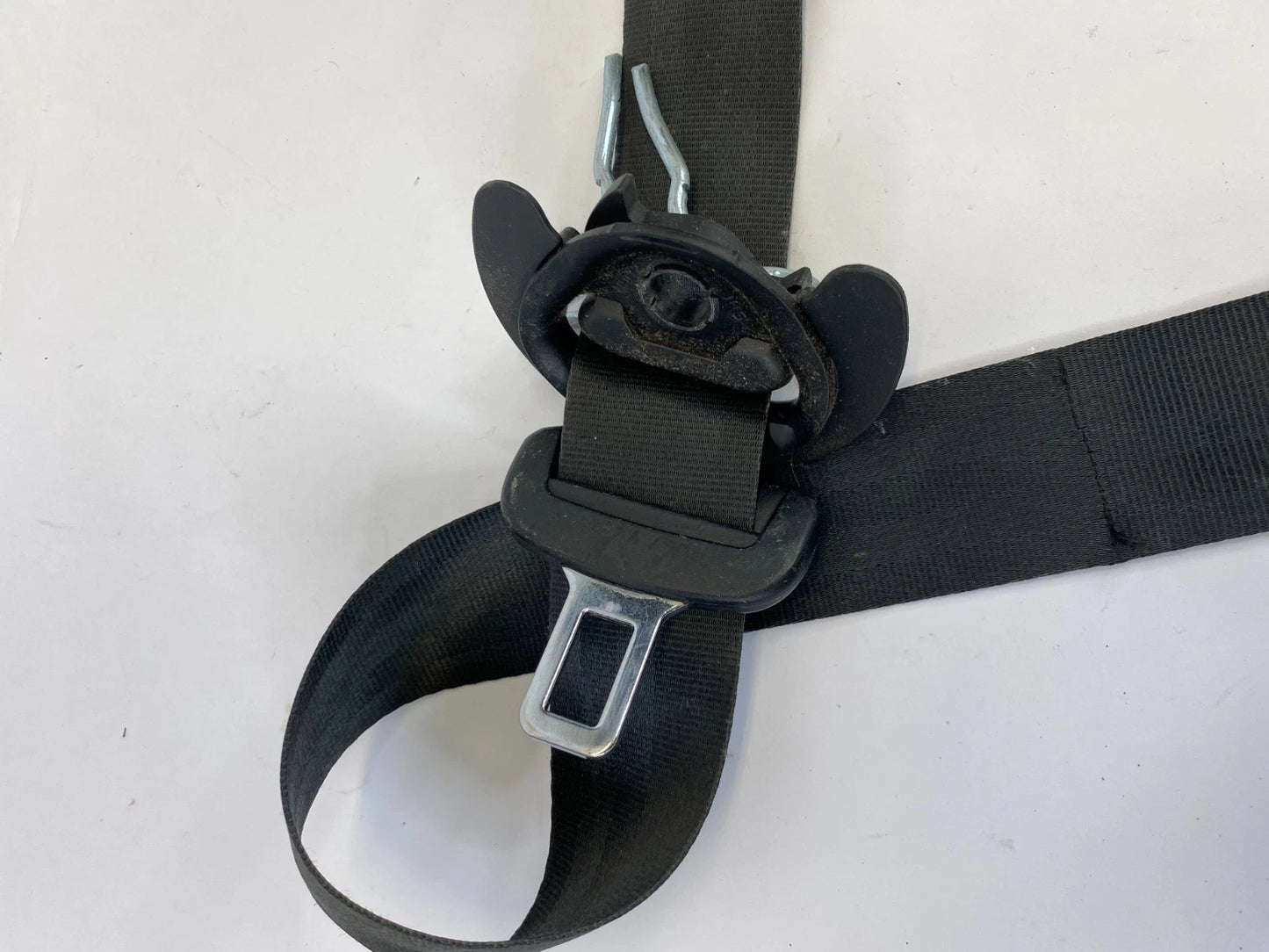2011-2018 VW VOLKSWAGEN JETTA SEDAN FRONT LEFT SEAT BELT RETRACTOR 5C6-857-705B