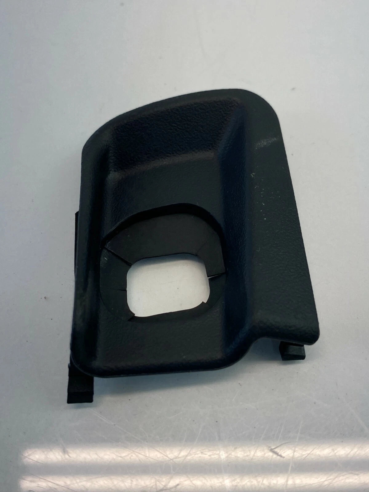 2004-2009 TOYOTA PRIUS STEERING WHEEL CRUISE CONTROL SWITCH COVER TRIM BEZEL OEM