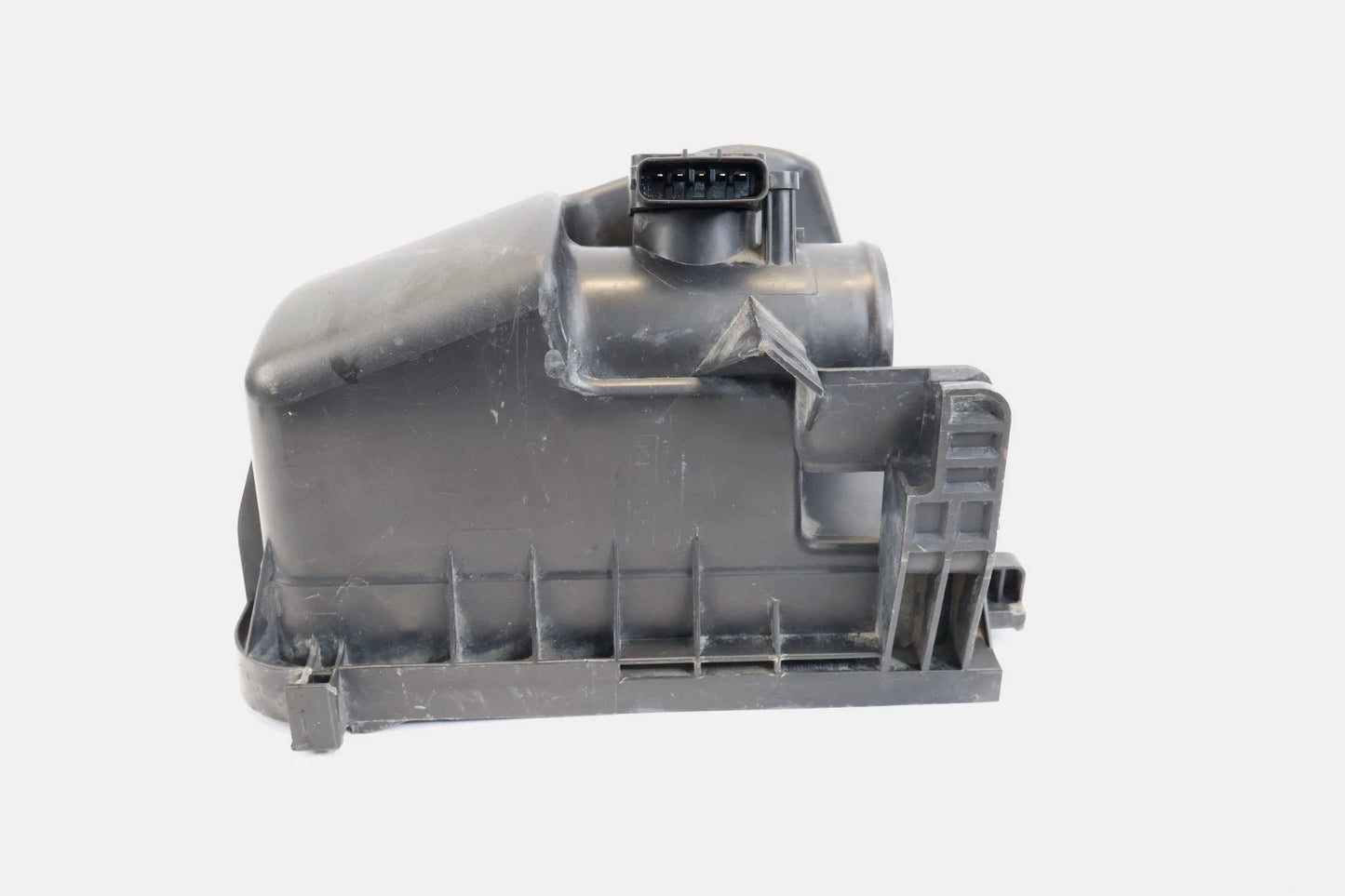 2007-2018 TOYOTA YARIS 1.5l AIR INTAKE CLEANER UPPER BOX COVER 17812-21010 OEM